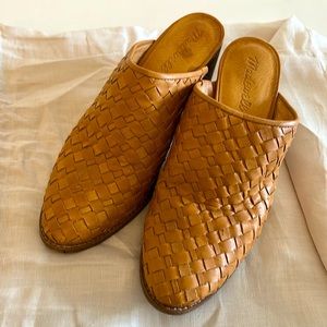 Madewell woven tan heeled loafers. Size 7